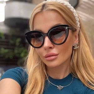 TOM FORD IZZI TF845 Dark Tortoise/Brown Gradient Polarized Sunglasses